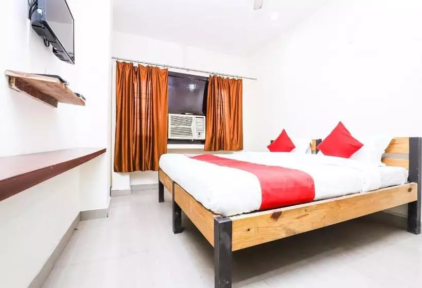 Oyo 24852 Hotel Yuvraj
