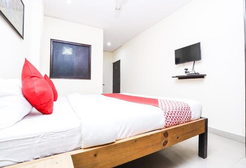 Oyo 24852 Hotel Yuvraj
