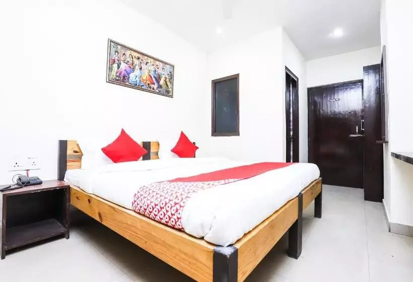 Oyo 24852 Hotel Yuvraj