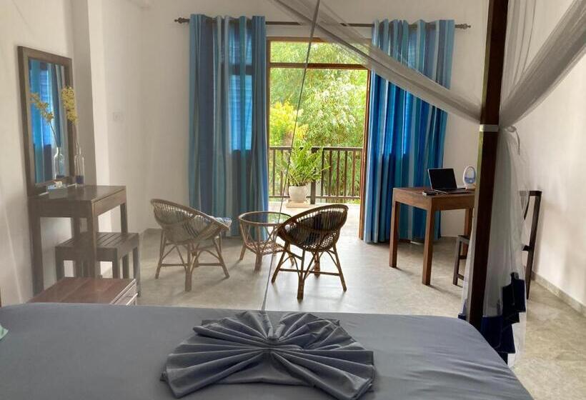 בית מלון כפרי Garden Villa Talalla