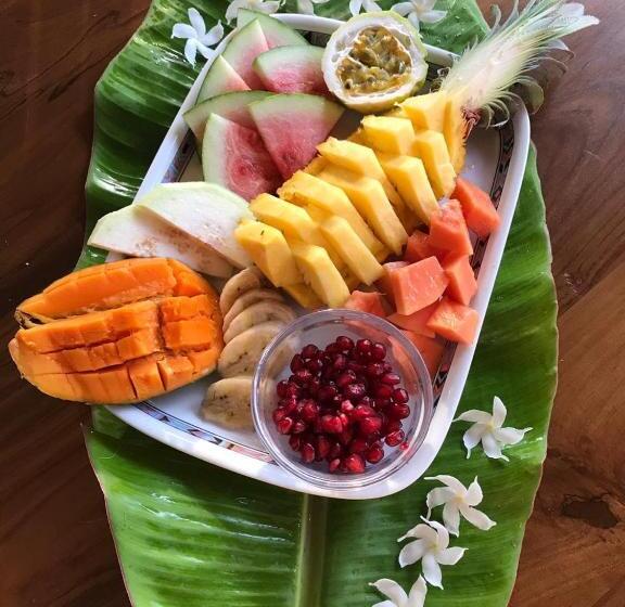 בית מלון כפרי Garden Villa Talalla