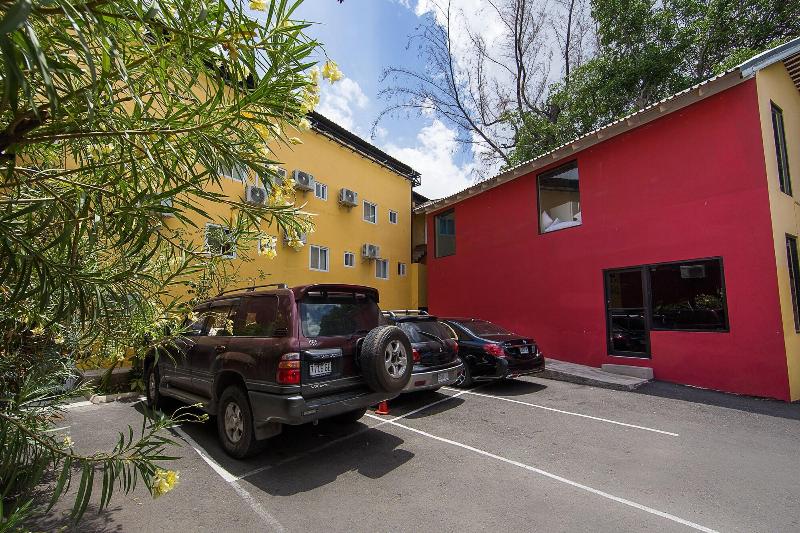 Hotel Pulse Rooms At Trafalgar