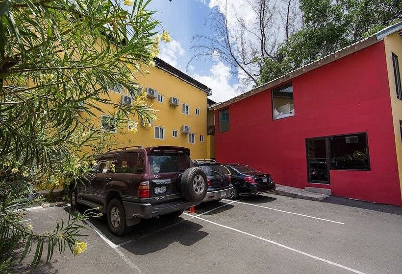 Hotel Pulse Rooms At Trafalgar