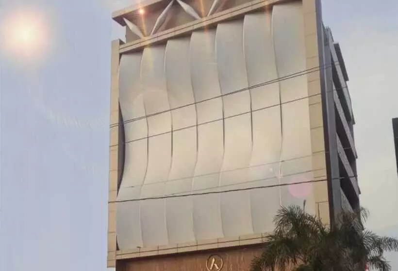 ホテル Vits Aradhana Auberge