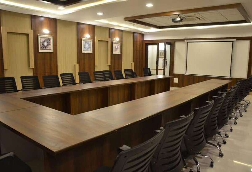 Hotel Vits Aradhana Auberge