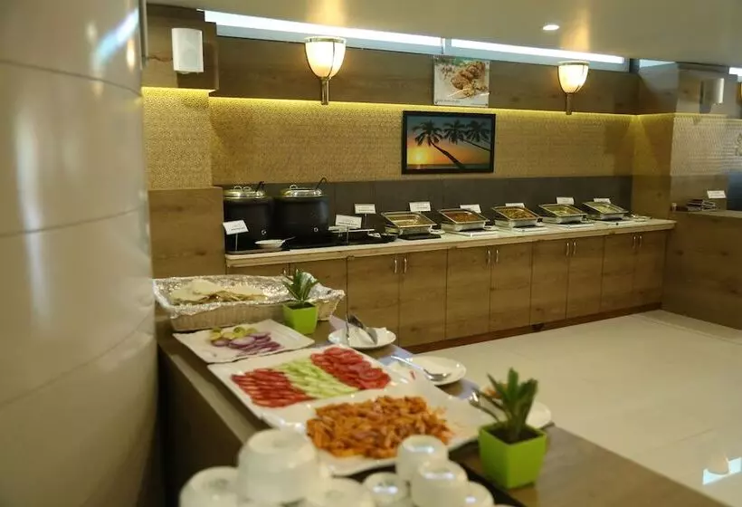 ホテル Vits Aradhana Auberge