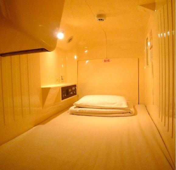 Capsule Hotel & Sauna Noble