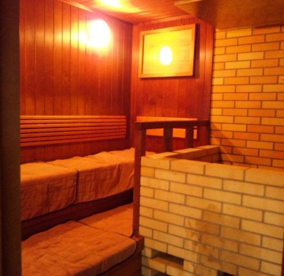 Capsule Hotel & Sauna Noble