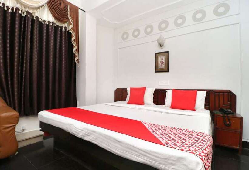 Hotel Amrit