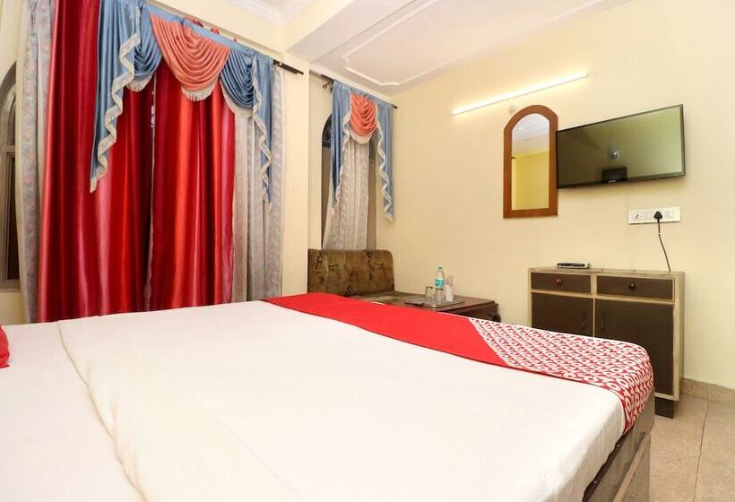 Hotel Amrit