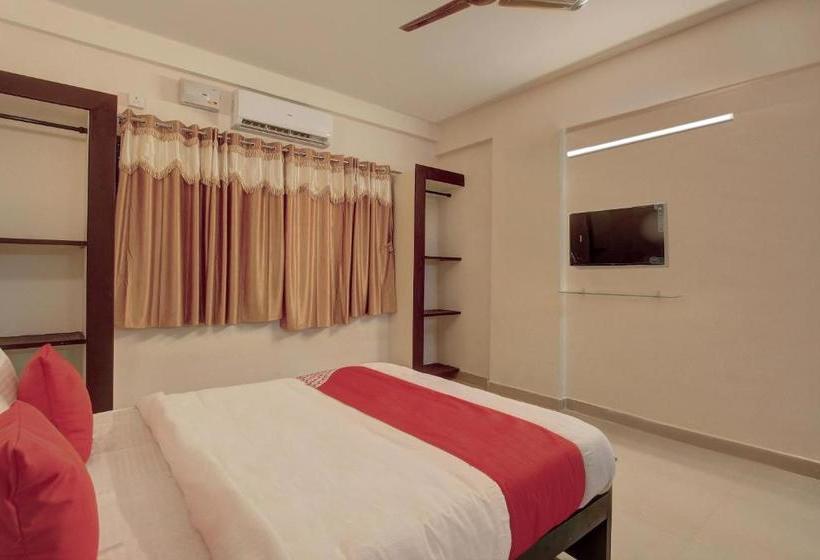 ホテル Oyo 24721 Sweven Stays