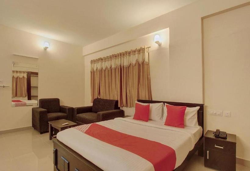 ホテル Oyo 24721 Sweven Stays