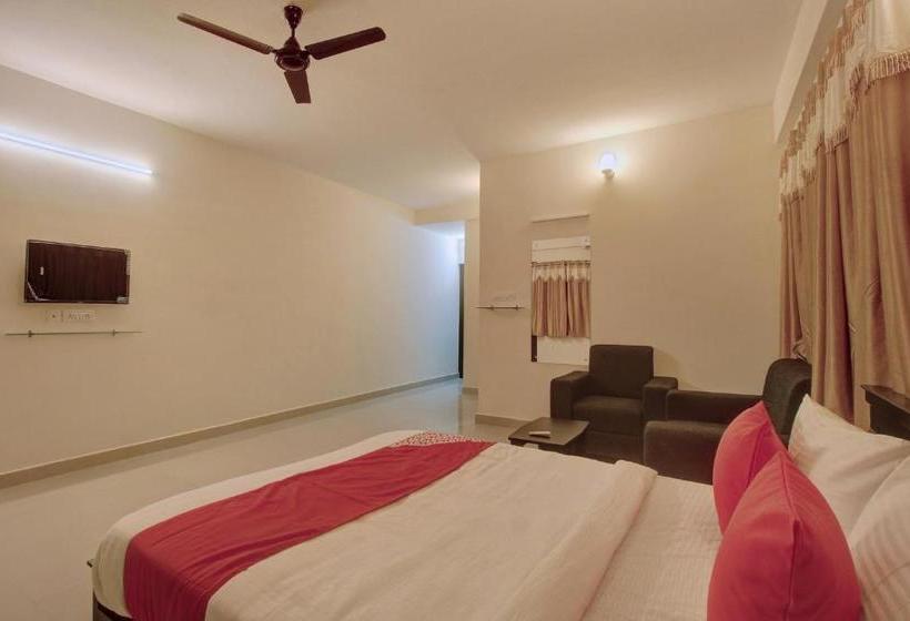 ホテル Oyo 24721 Sweven Stays