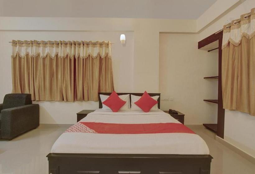 ホテル Oyo 24721 Sweven Stays