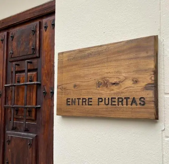 ホテル Entre Puertas