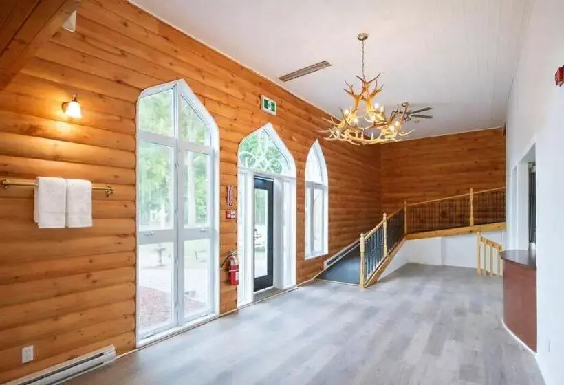 Hotelli Varennes Grand Montreal - Self Check-In