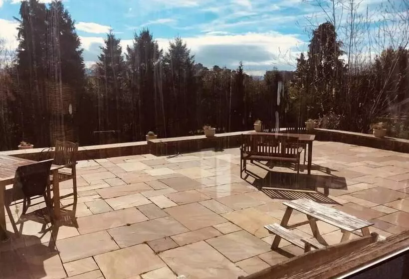 ベッドアンドブレックファースト Brass Castle Country House Accommodation