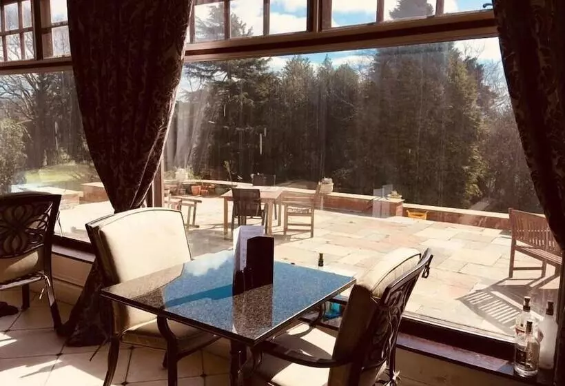 ベッドアンドブレックファースト Brass Castle Country House Accommodation