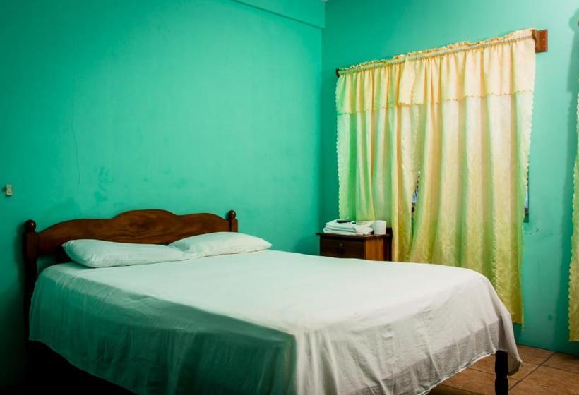 בית מלון כפרי Coastal Bay