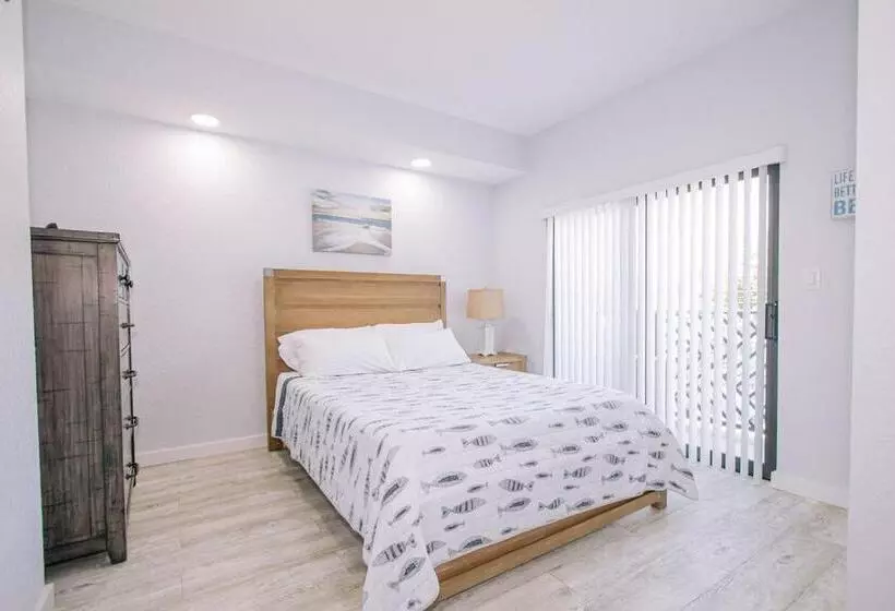 Hotelli Vistalmar Beach Resort