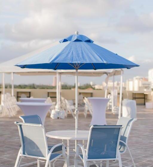 בית מלון כפרי Vistalmar Beach Resort