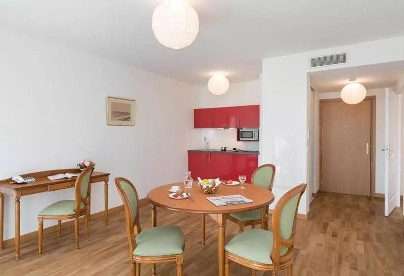 Medicis Home Nice Saint  Laurent  Du  Var