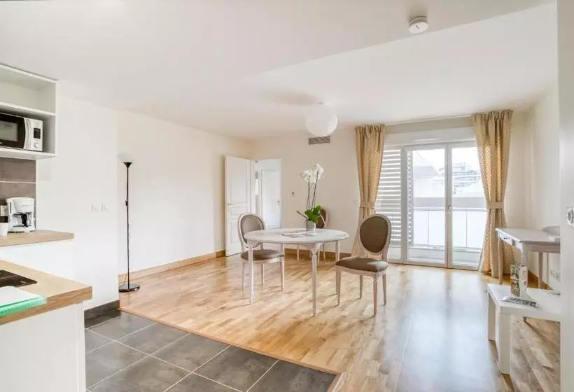 Medicis Home Nice Saint  Laurent  Du  Var