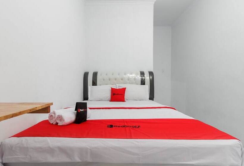 פנסיון Reddoorz Near Universitas Medan Area