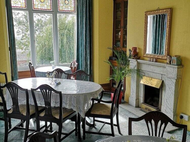 צימר Chimneys Guest House