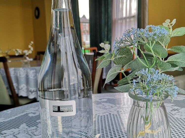 צימר Chimneys Guest House