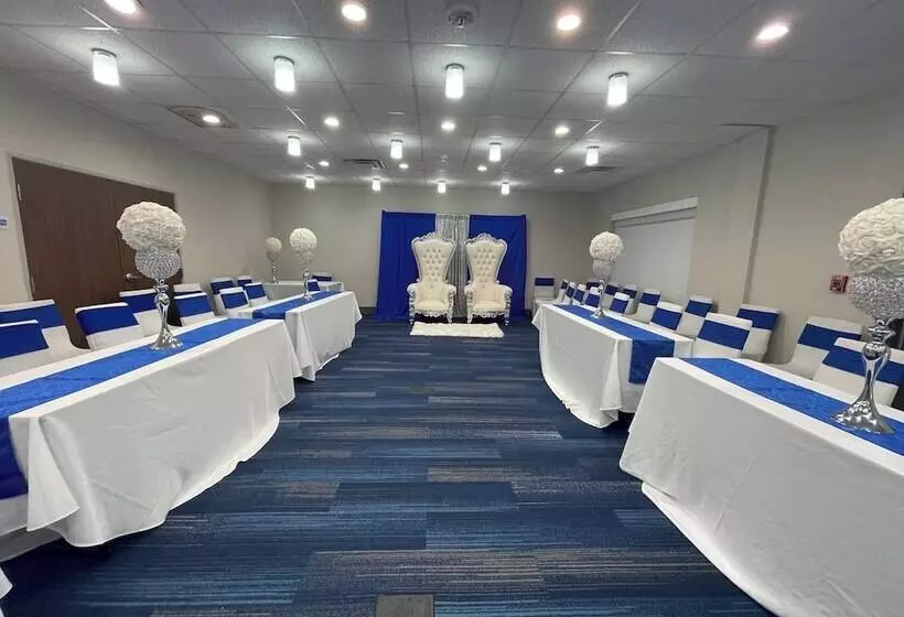 Hotelli Holiday Inn Express & Suites   Wylie West, An Ihg