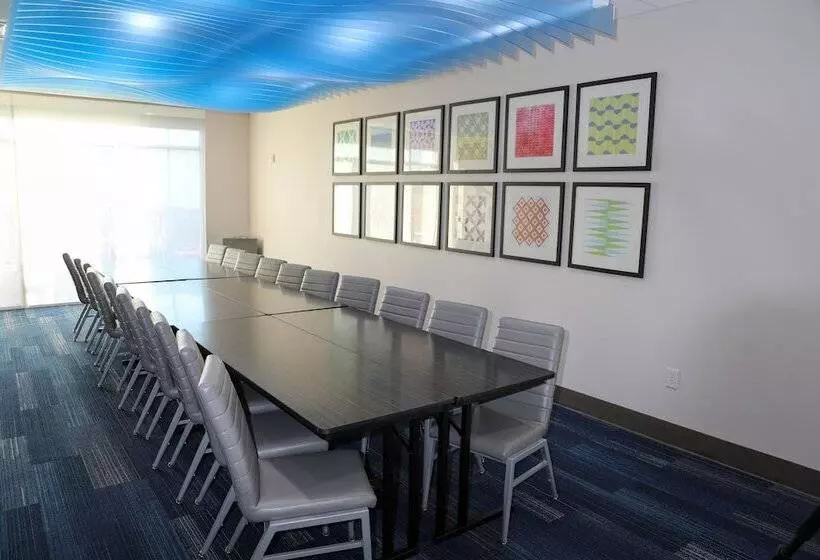 Hotelli Holiday Inn Express & Suites   Wylie West, An Ihg