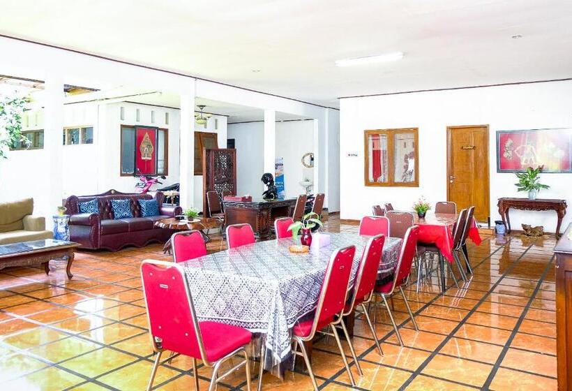 בית מלון כפרי Loesje Guesthouse