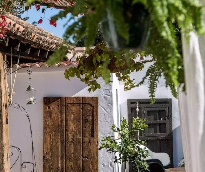 Boutique Hotel Rancho Los Lobos