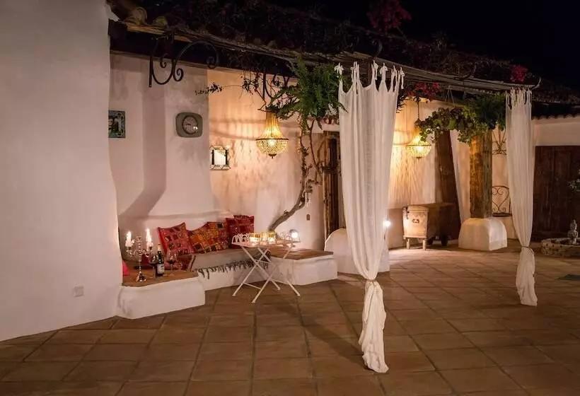 Boutique Hotel Rancho Los Lobos