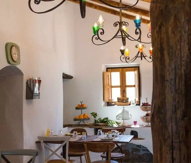 Boutique Hotel Rancho Los Lobos