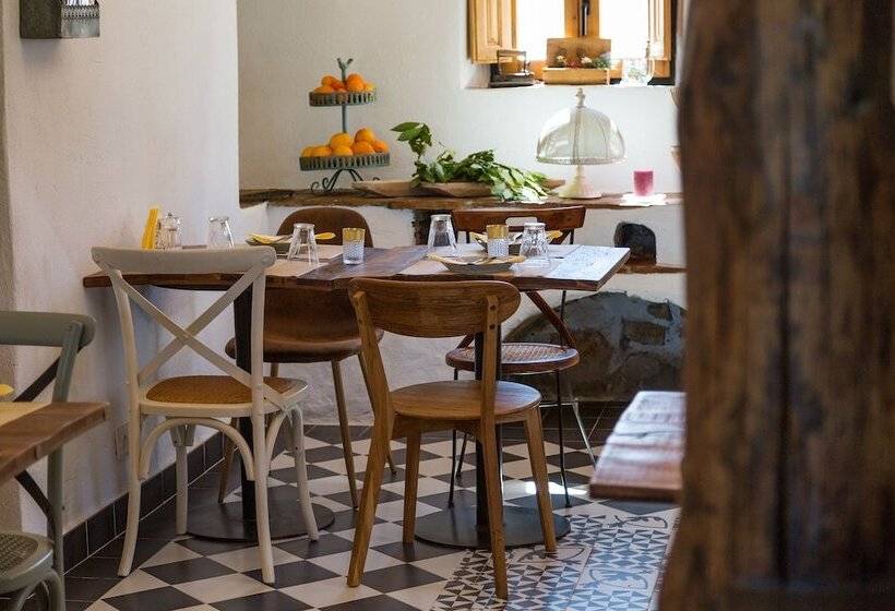 Boutique Hotel Rancho Los Lobos