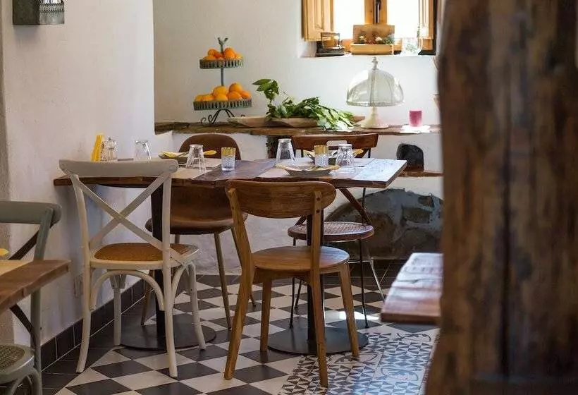 Boutique Hotel Rancho Los Lobos