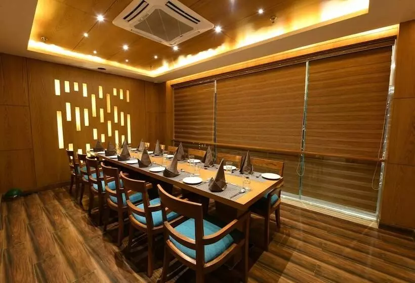 هتل Surestay Plus By Best Western Amritsar