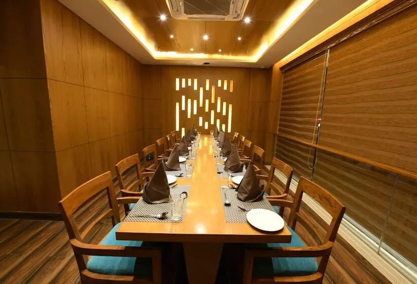 هتل Surestay Plus By Best Western Amritsar