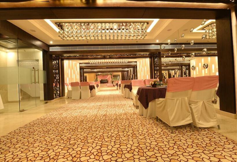 هتل Surestay Plus By Best Western Amritsar