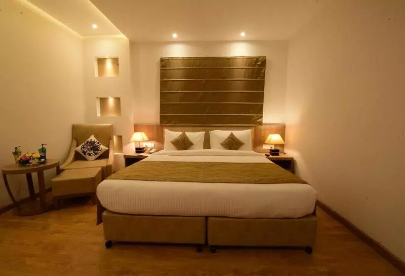 هتل Surestay Plus By Best Western Amritsar