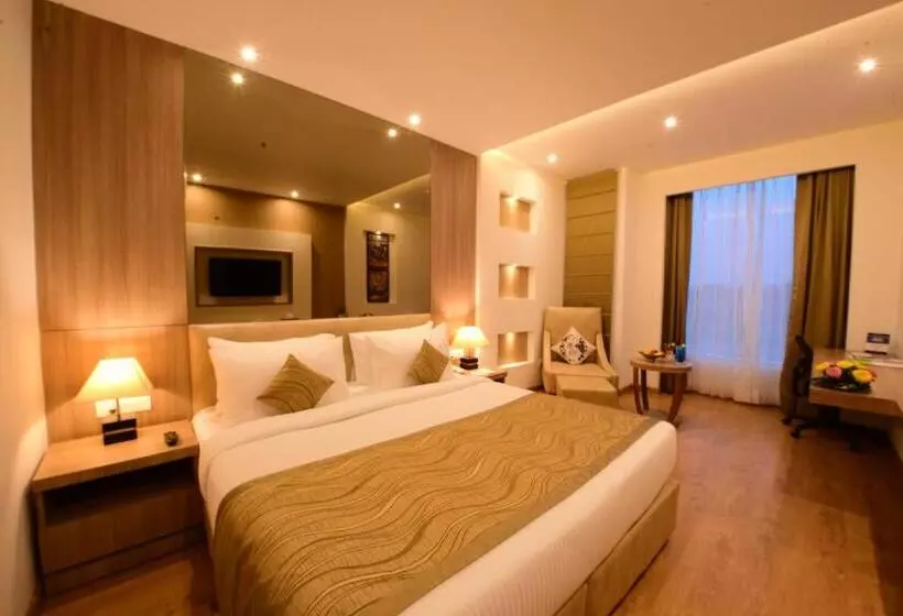 هتل Surestay Plus By Best Western Amritsar