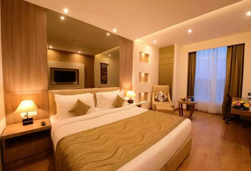 هتل Surestay Plus By Best Western Amritsar