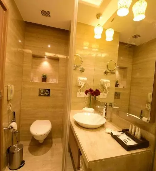 هتل Surestay Plus By Best Western Amritsar