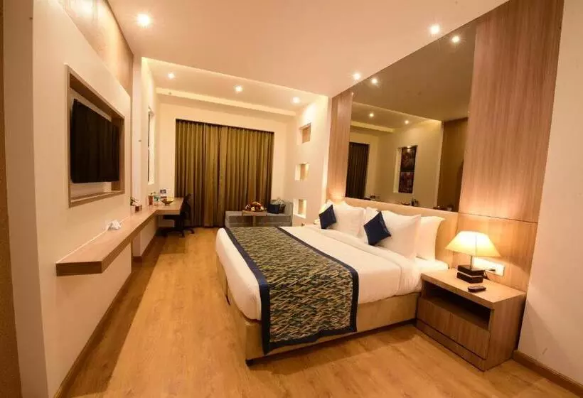 هتل Surestay Plus By Best Western Amritsar