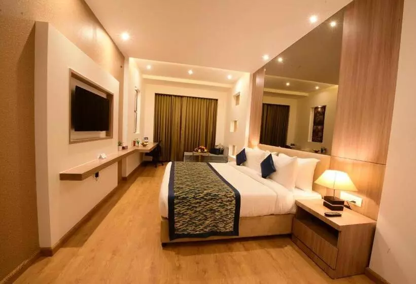 هتل Surestay Plus By Best Western Amritsar