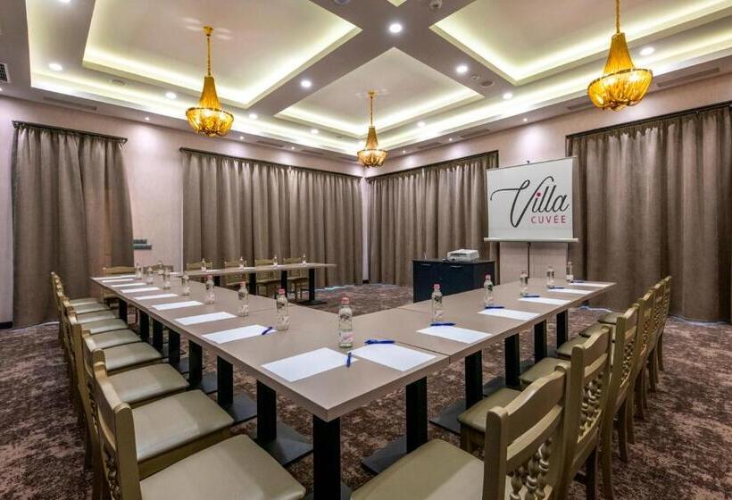 膳宿费 Villa Cuvée