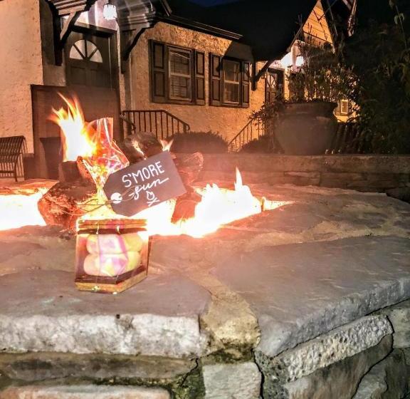 Общежитие Riverview Inn