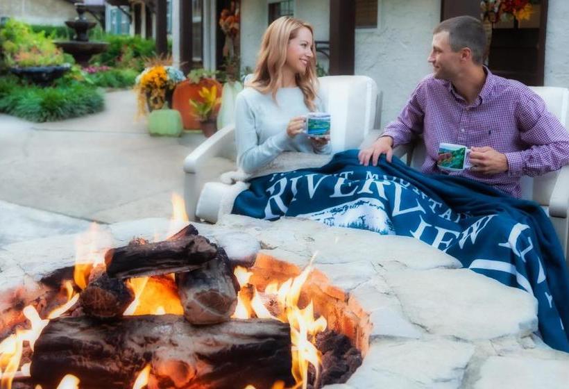 Общежитие Riverview Inn